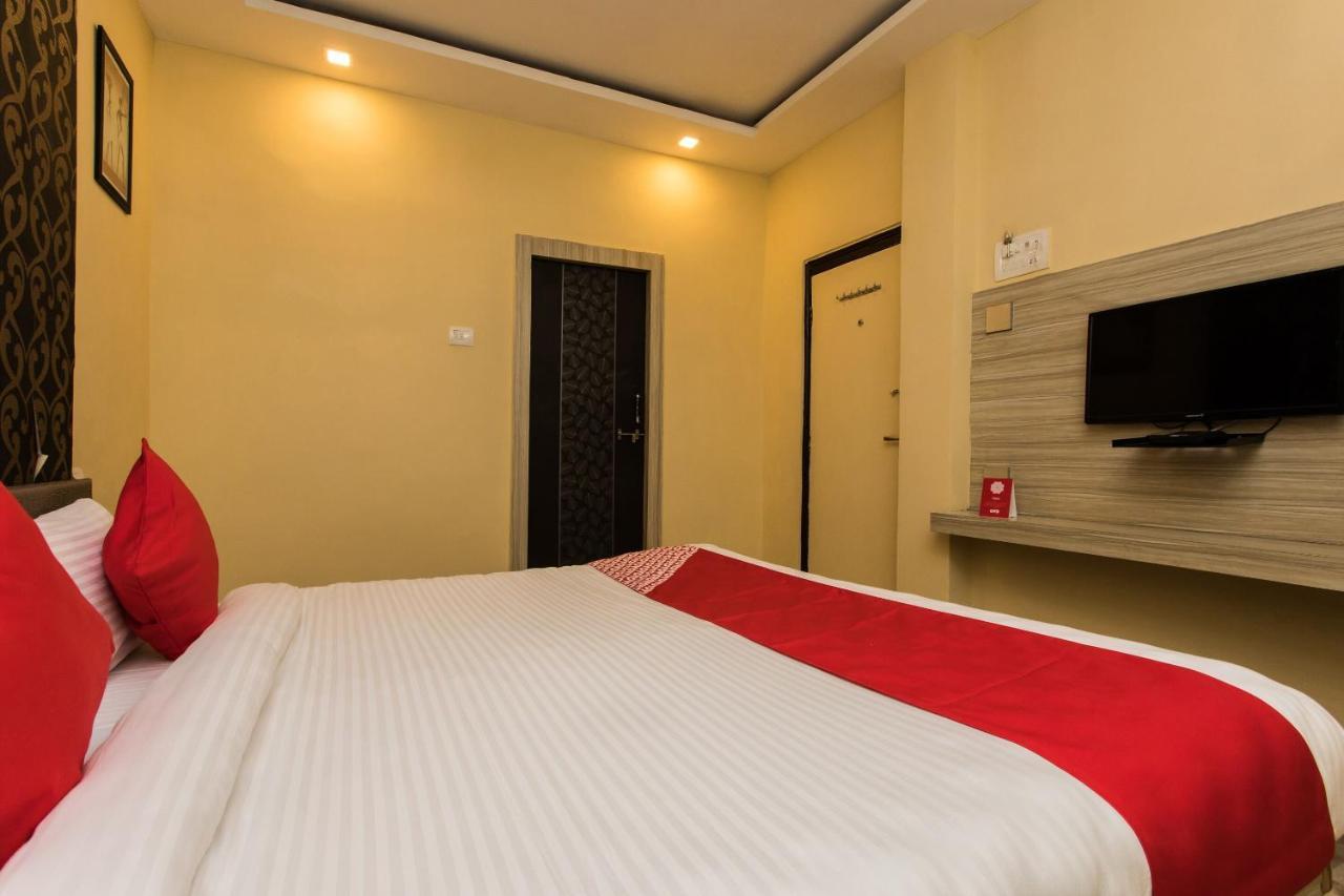 Vaccinated Staff - Oyo 13191 Hotel Atlas Palace Ujjain Exterior photo