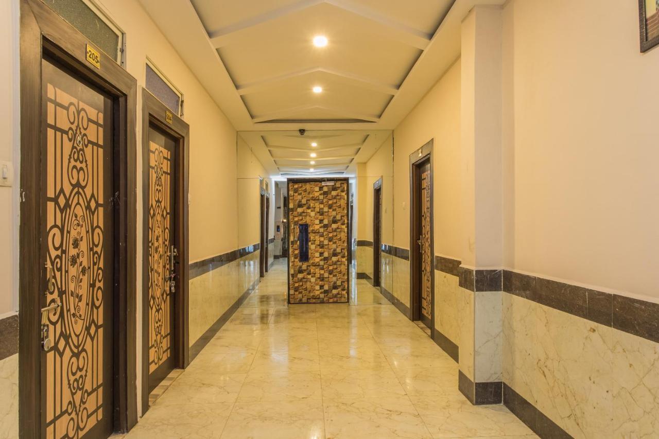 Vaccinated Staff - Oyo 13191 Hotel Atlas Palace Ujjain Exterior photo