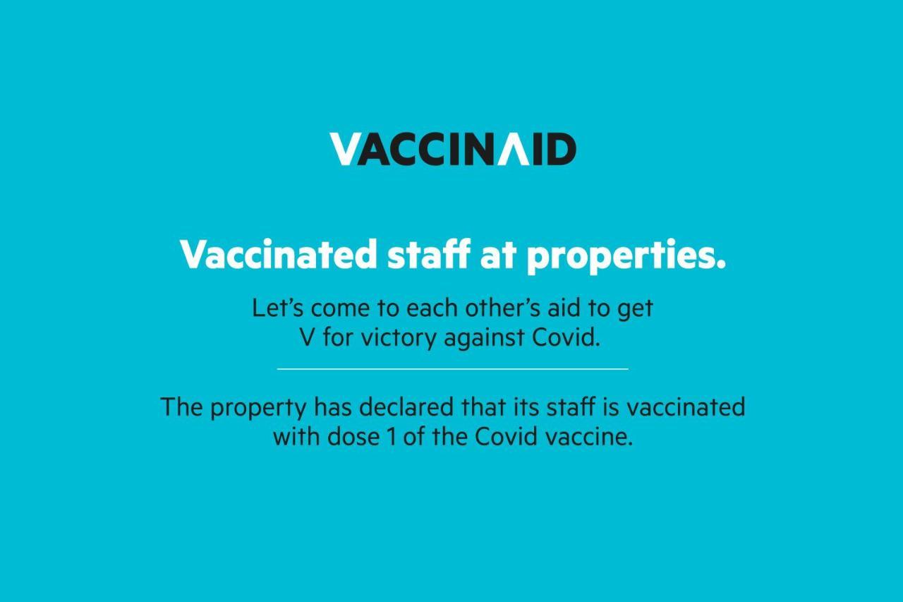 Vaccinated Staff - Oyo 13191 Hotel Atlas Palace Ujjain Exterior photo
